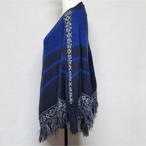 FANTASTIC Fawn Blue Black Bohemian Gray Fringe Aztec Print Wool Sweater Poncho - Picture 5 of 11